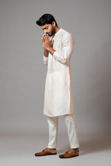 Plain Kurta Wth Minimal Floral Embroidery on Sleeves Set