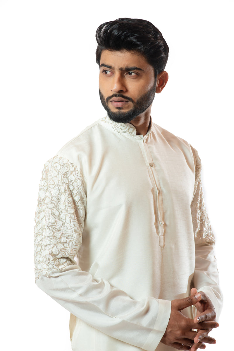 Ivory straight kurta set with abstract embroidery